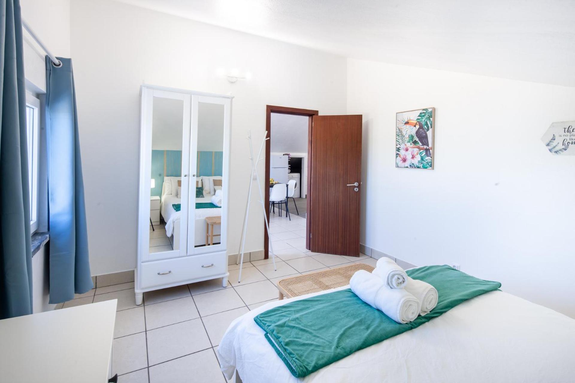 Silvercoast Apartments - Swimming Pool & Jacuzzi Atouguia Da Baleia Eksteriør bilde